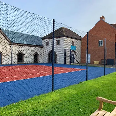 Hideaway At The Bay, 1 Bedroom Ground Floor Apartment, 2 Small Dogs On Request *