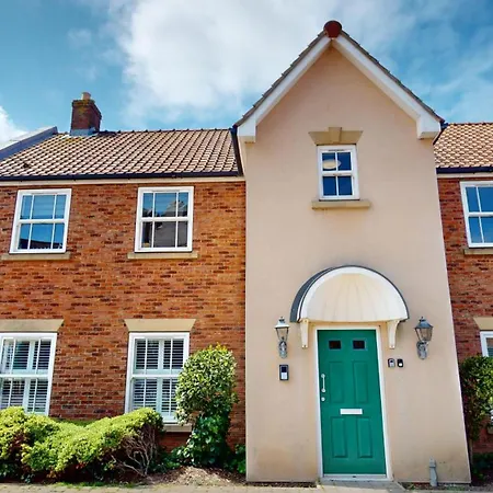 Hideaway At The Bay, 1 Bedroom Ground Floor Apartment, 2 Small Dogs On Request *