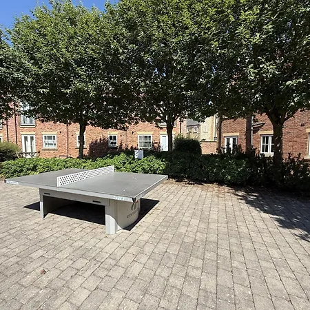 Hideaway At The Bay, 1 Bedroom Ground Floor Apartment, 2 Small Dogs On Request * Filey