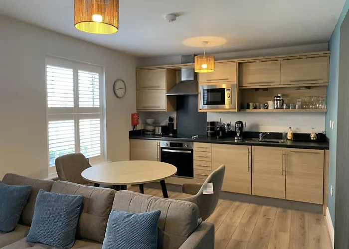 Hideaway At The Bay, 1 Bedroom Ground Floor Apartment, 2 Small Dogs Welcome * Filey